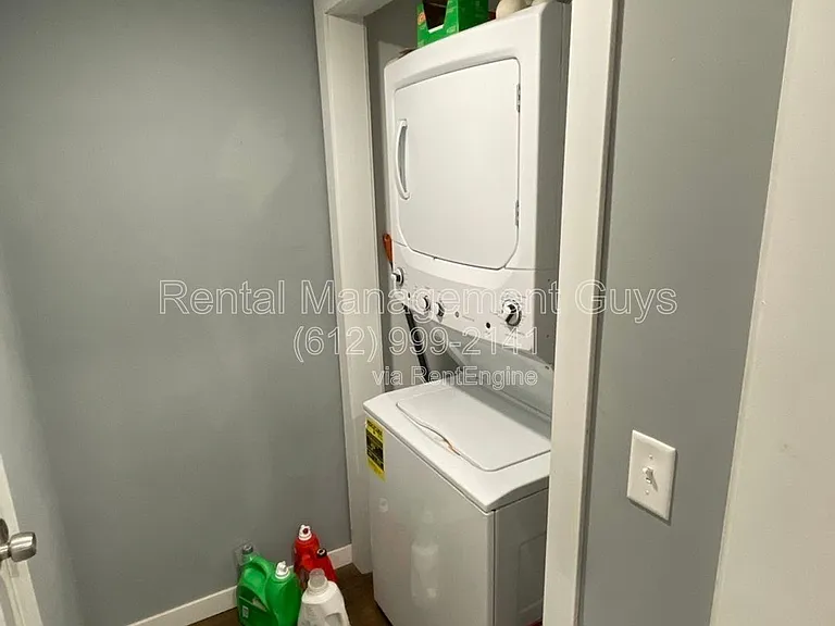 2057 Carroll Ave #1 — Photo 9