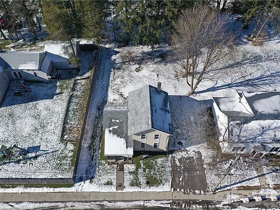 2nd image of 5 Cross Ave