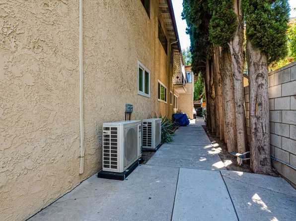 4324 Ventura Canyon Ave (near Ventura Blvd) Gem, 4324 Ventura Canyon Ave #3, Sherman Oaks, CA 91423