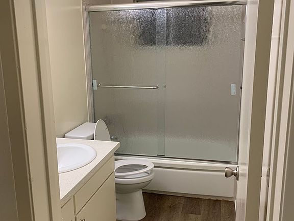 3rd image of 1137 Campbell St APT 10