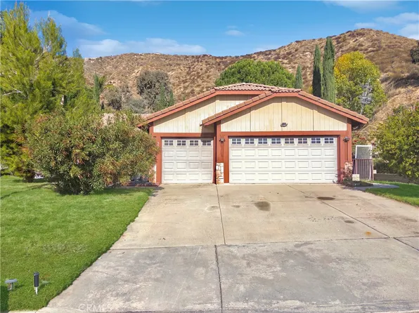 3722 Palm Crest Dr, Highland, CA 92346