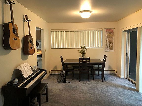 Dining Room/slider to patio