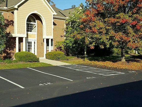 5th image of 7343 Chatham Ct #1-1B