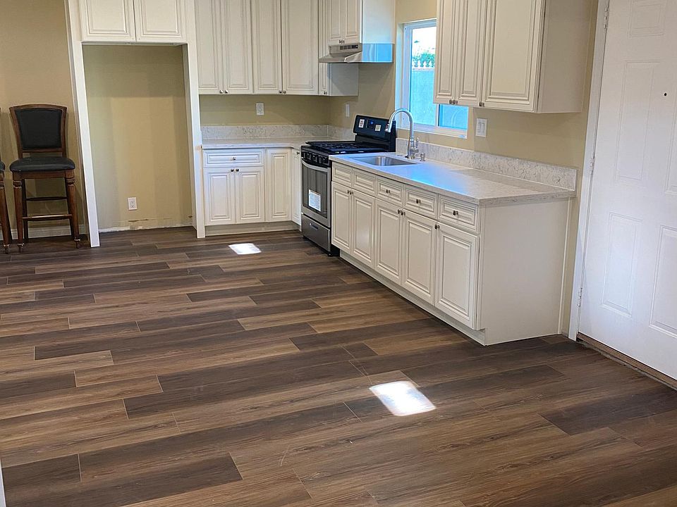 2nd image of 1144 S Grevillea Ave