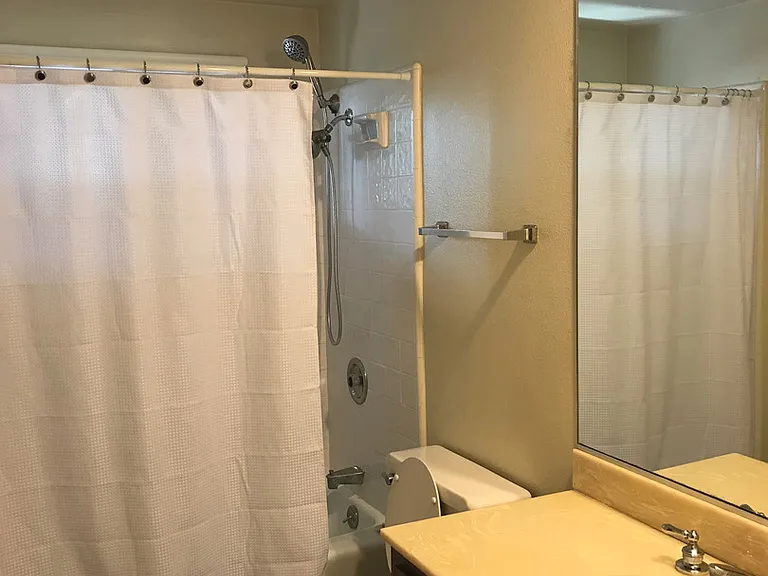 2112 Pullman Ln — Photo 29