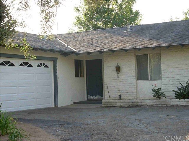 2nd image of 11221 Campbell Ave