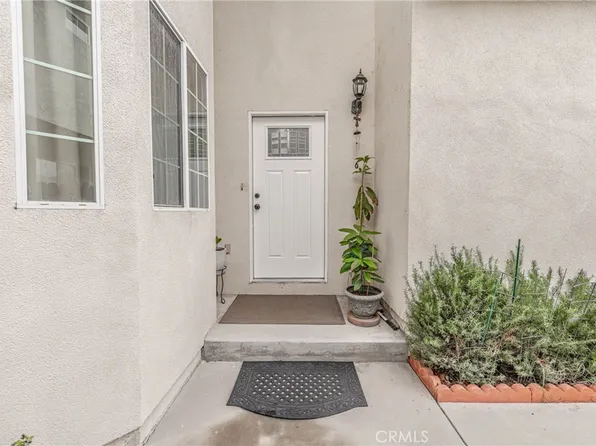 10717 Mather Ave, Sunland, CA 91040