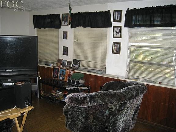 4th image of 592 Lynneda Ave