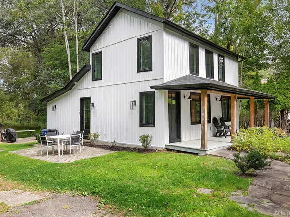 73175 Main Road, Greenport, NY 11944