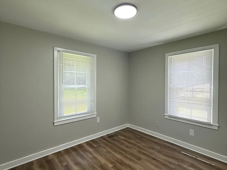 55 Adkins Cir — Photo 5