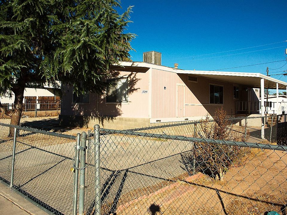 1st image of 19244 Lindsay Ave