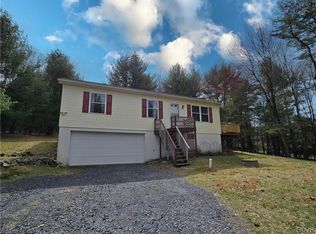 974 Effort Neola Rd, Stroudsburg, PA 18360