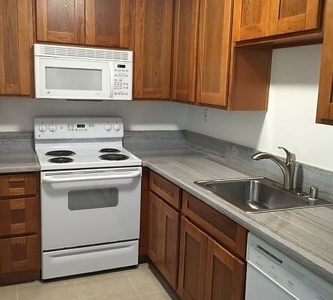 4th image of 1619 G St APT 02