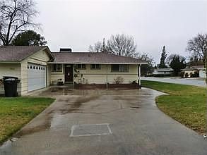 2nd image of 600 Belle Ln