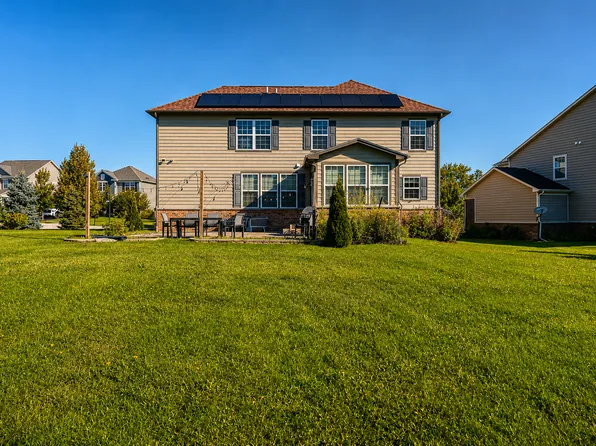 3 Andrew Ln, Hawthorn Woods, IL 60047