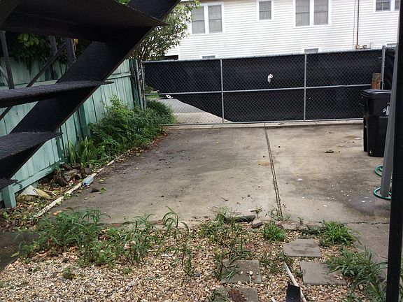 4th image of 1601-03 Burdette St