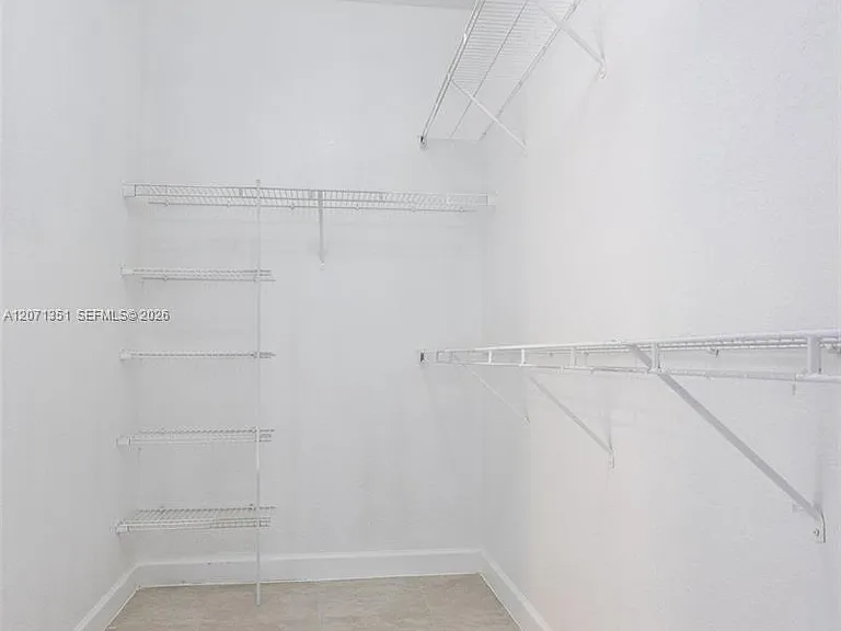 3841 Aspen Leaf Dr — Photo 18