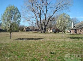 406 Timberside Dr, Terrell, TX 75161