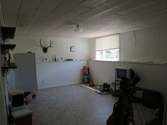 3rd image of 6637 Browning Dr