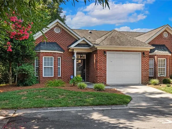 4872 Kinnamon Rd, Winston Salem, NC 27103