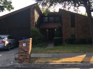 9118 John Barrett Dr, San Antonio, TX 78240