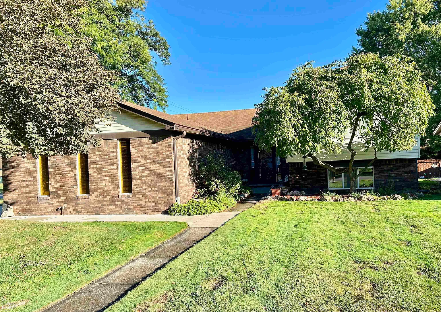 15621 Lauren Dr photo 1