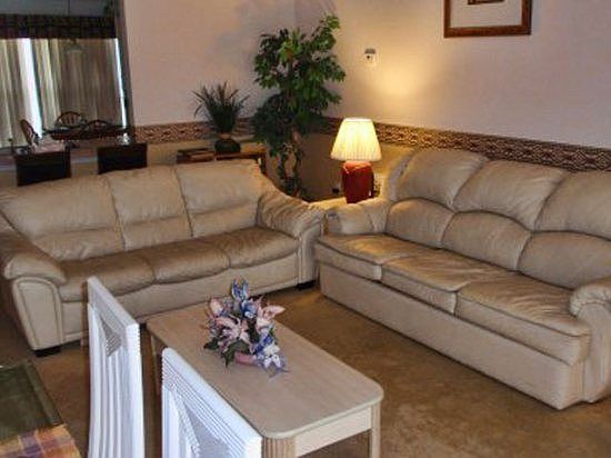 CS3P4324CB-living-area