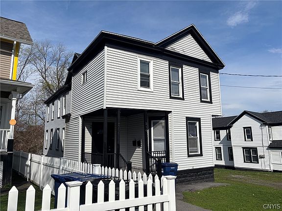 3rd image of 216 Westcott St