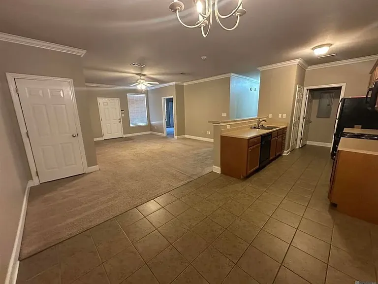 900 Dean Lee Dr #705 — Photo 4
