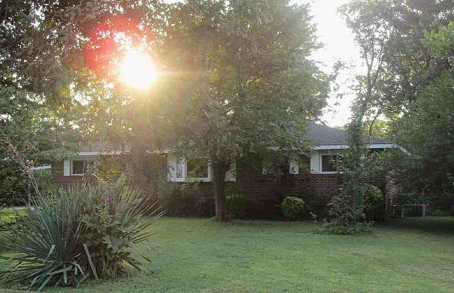 2nd image of 3609 Redding Rd