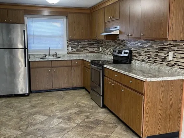 775 Lagrange St APT 3, Boston, MA 02132