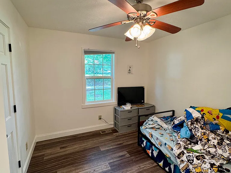 1006 Idlewydle Cir — Photo 8