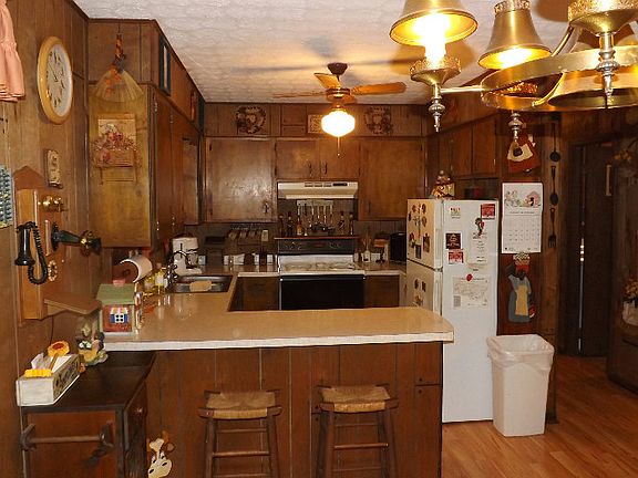 4th image of 70 Redbird Dr