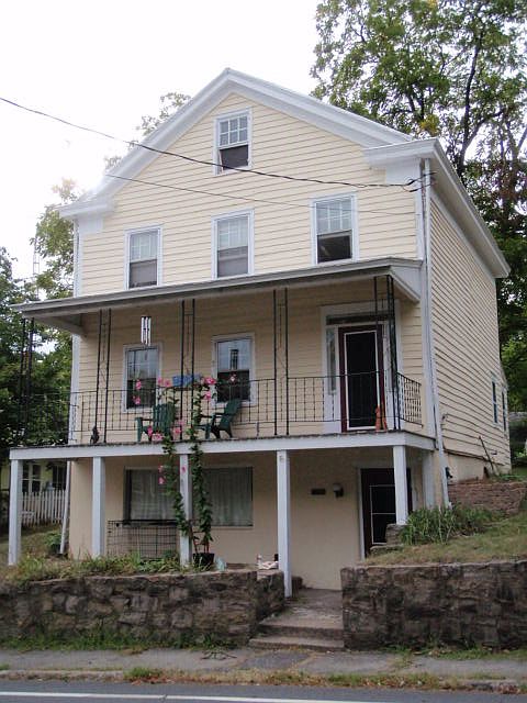 2nd image of 750 Sergeantsville Rd