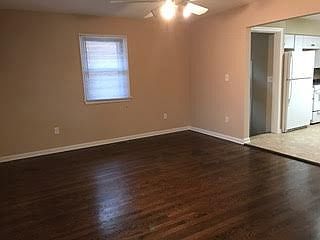 2nd image of 806 N Elizabeth St