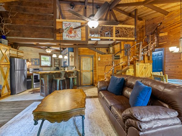 1920 E Boggs Mountain Rd