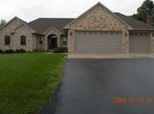 5218 Channel View Dr, Oshkosh, WI 54901