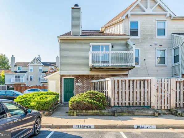 4407 Pembrook Village Dr #94, Alexandria, VA 22309