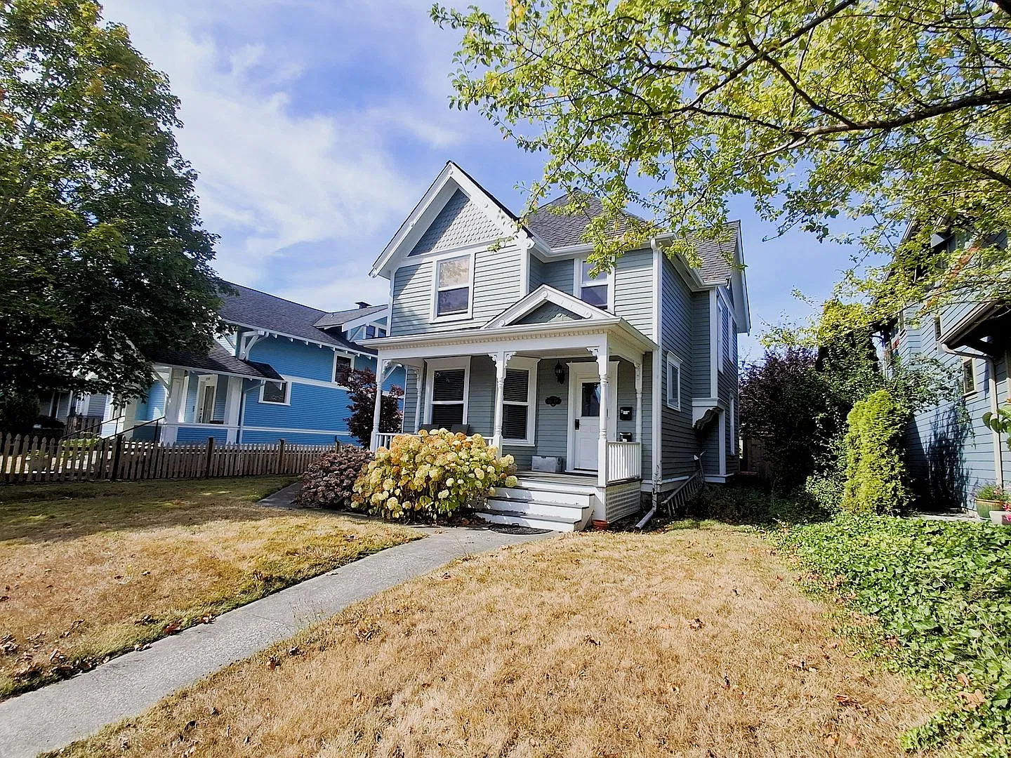 2321 Elm St — Photo 2
