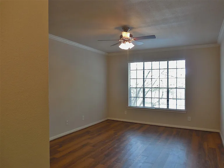 2255 Braeswood Park Dr #218 — Photo 5