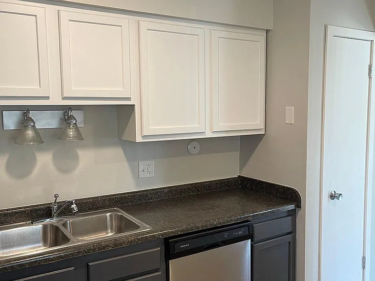 504 S Johnson St #1 — Photo 4