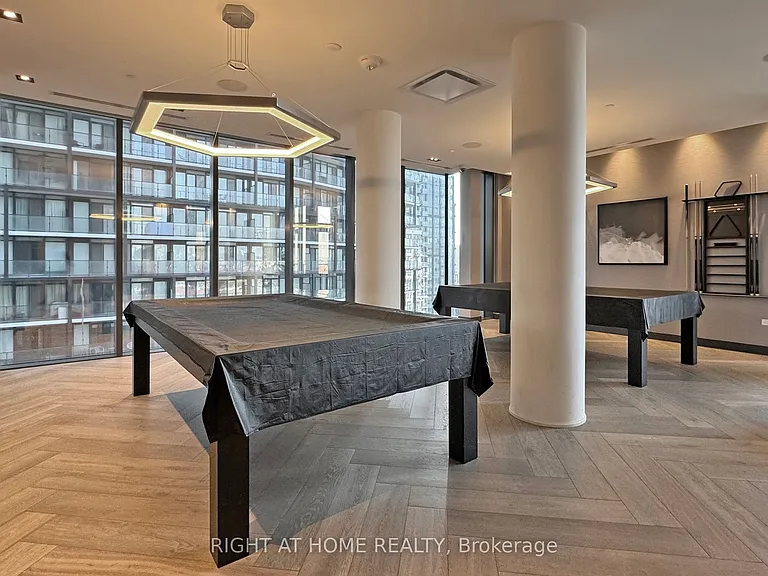 330 Richmond St W #209 — Photo 36