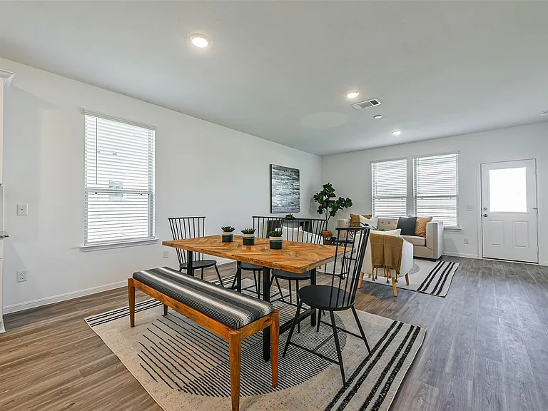3075 Clydesdale Dr — Photo 11