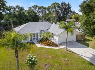 1633 SE Clearmont St, Port Saint Lucie, FL 34983