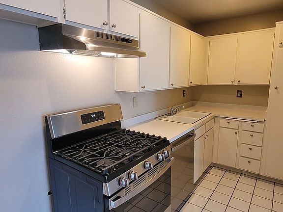 5th image of 771 Reef Cir