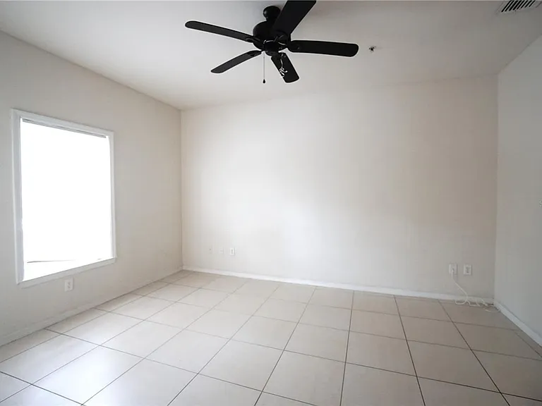 3577 Conroy Rd #325 — Photo 11