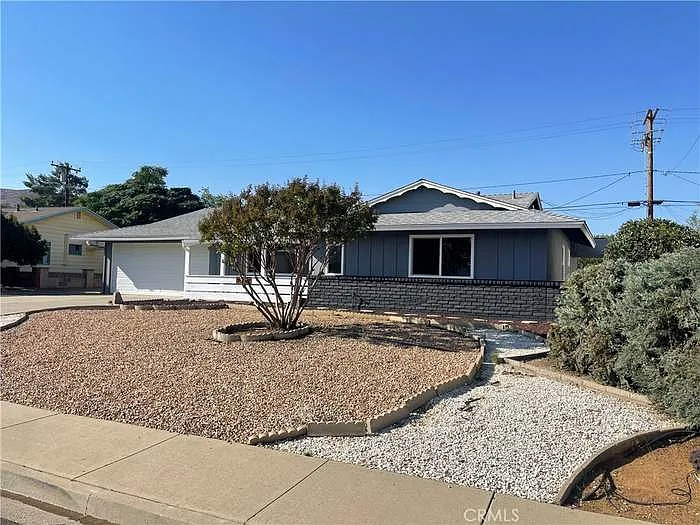 28207 W Worcester Rd — Photo 1