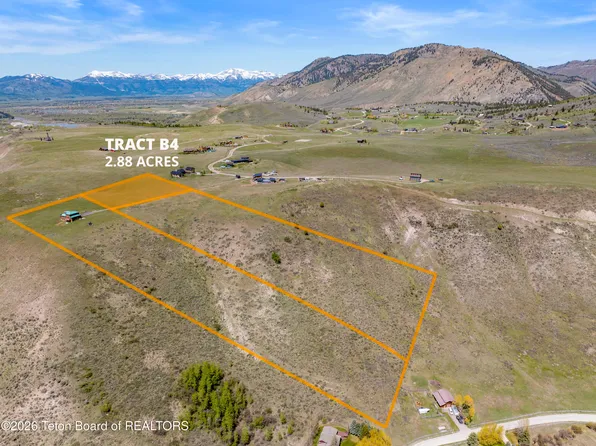 7545 S Squaw Creek Rd, Jackson, WY 83001