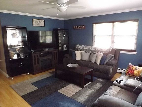 3rd image of 128 Auborn Ave
