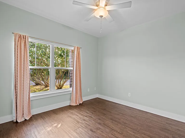 228 Herada St — Photo 4